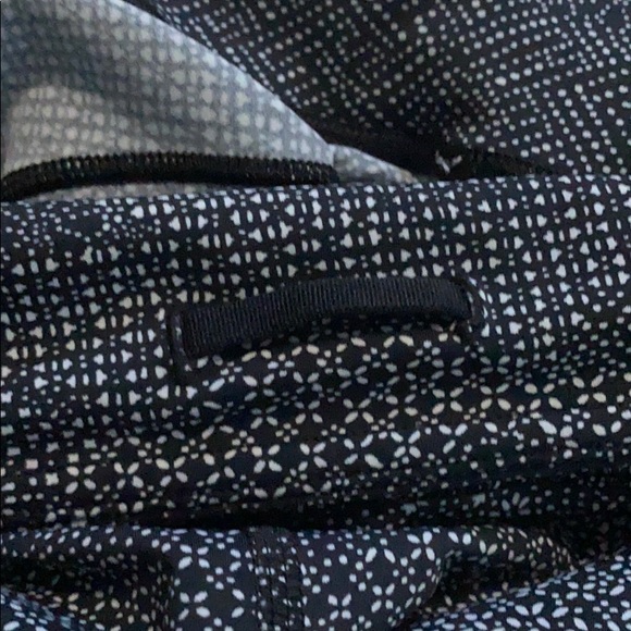 Lululemon Fast n Free Sz 4 like New - Picture 7 of 7